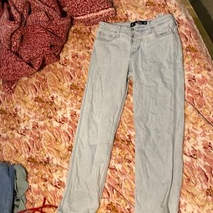 im selling hollister jeans